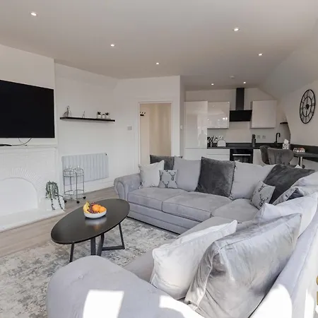 Pearl Penthouse: O2 Academy Proximity with Beach Access Bournemouth Exterior photo