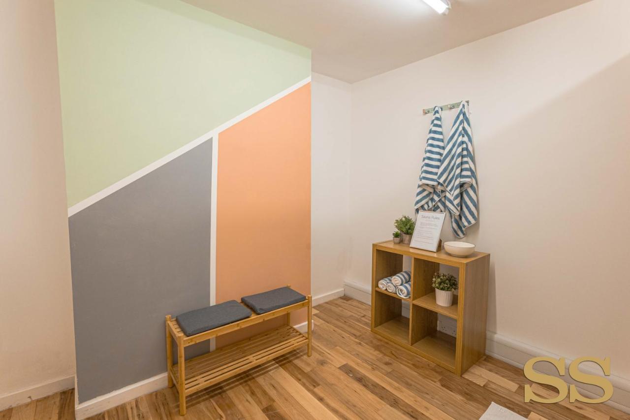 Pearl Penthouse - 1 Minute From 02 Academy - Free Parking - 5 Minutes From The - Fast Wi-fi - Smart Tv Bournemouth